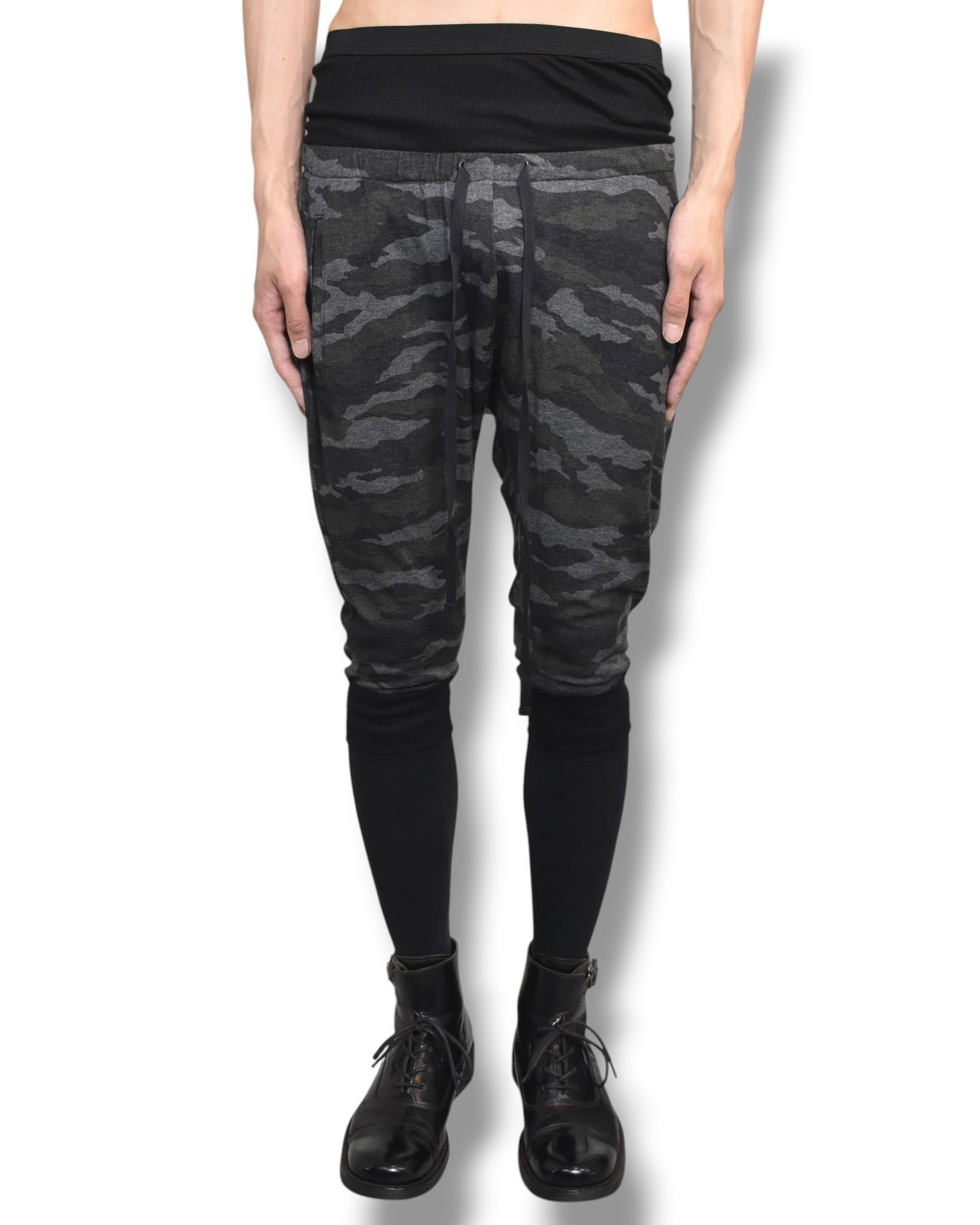 BAJRA dark camo half pants