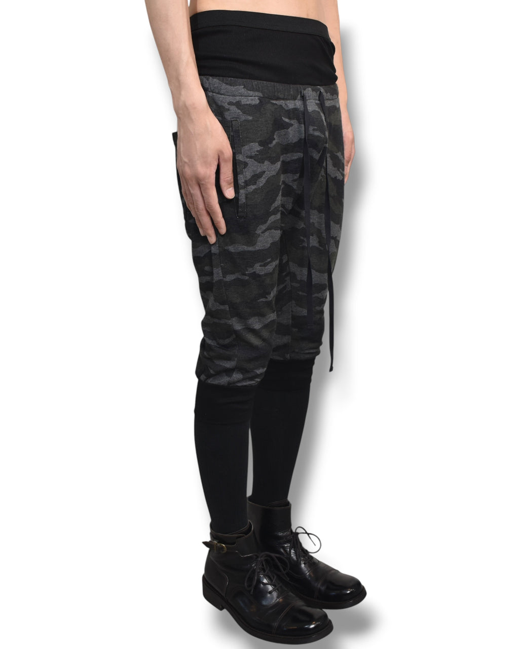 BAJRA dark camo half pants