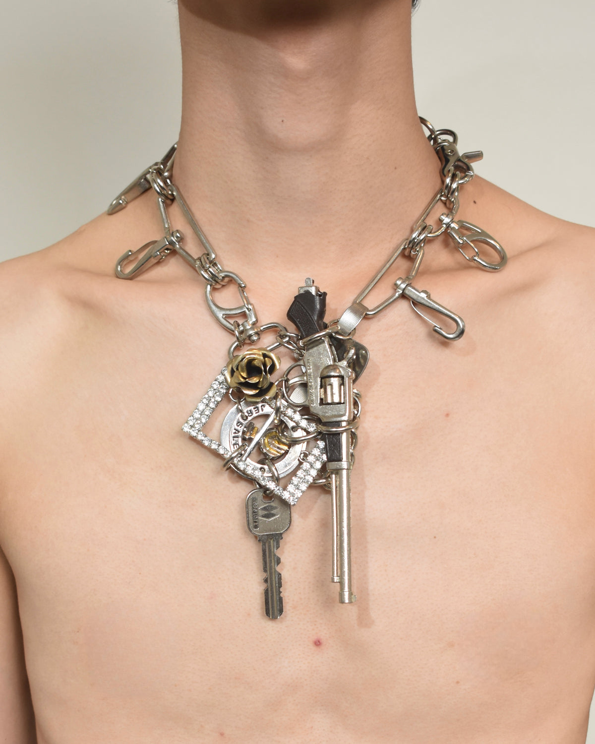 LEO GON'DO PISTOL NECKLACE